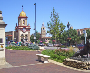 COUNTRY CLUB PLAZA